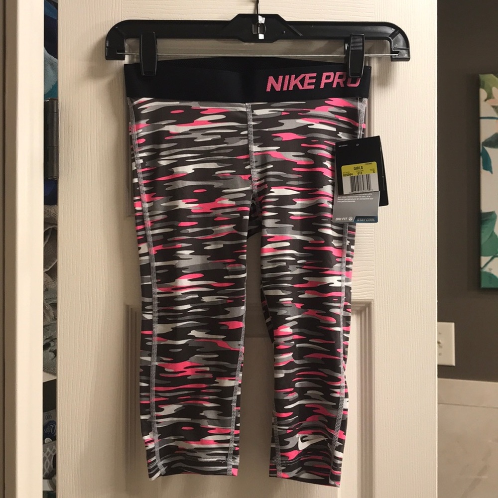 NIKE PRO Dri-Fit Girls’s Capri Leggings
